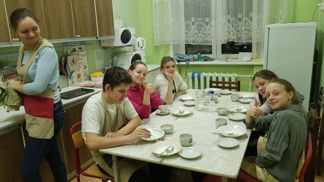 Солянка с пирожками
